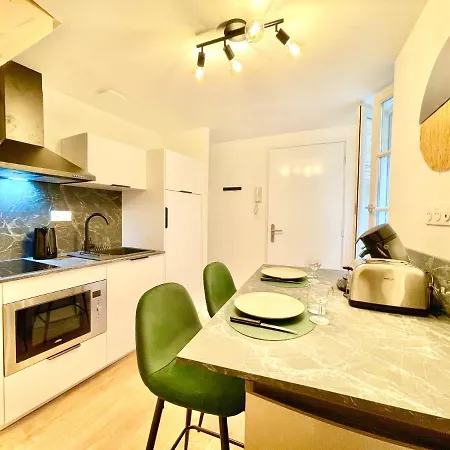 - Chez Coco - Duplex Apartment